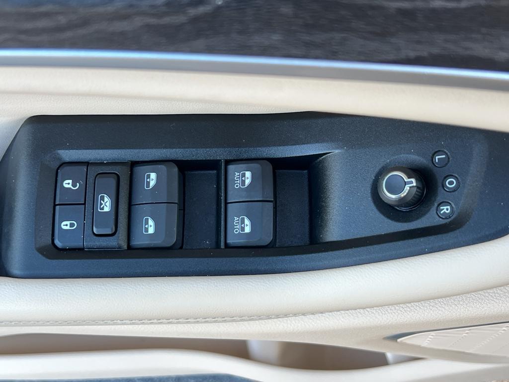 used 2024 Jeep Grand Cherokee L car, priced at $38,789