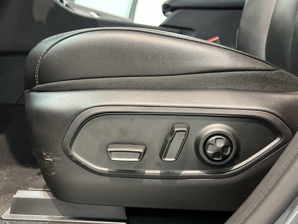 new 2025 Jeep Grand Cherokee car, priced at $45,350