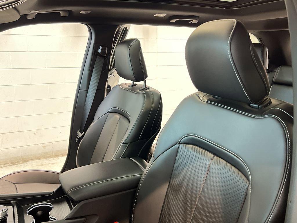 new 2025 Jeep Grand Cherokee car, priced at $45,350