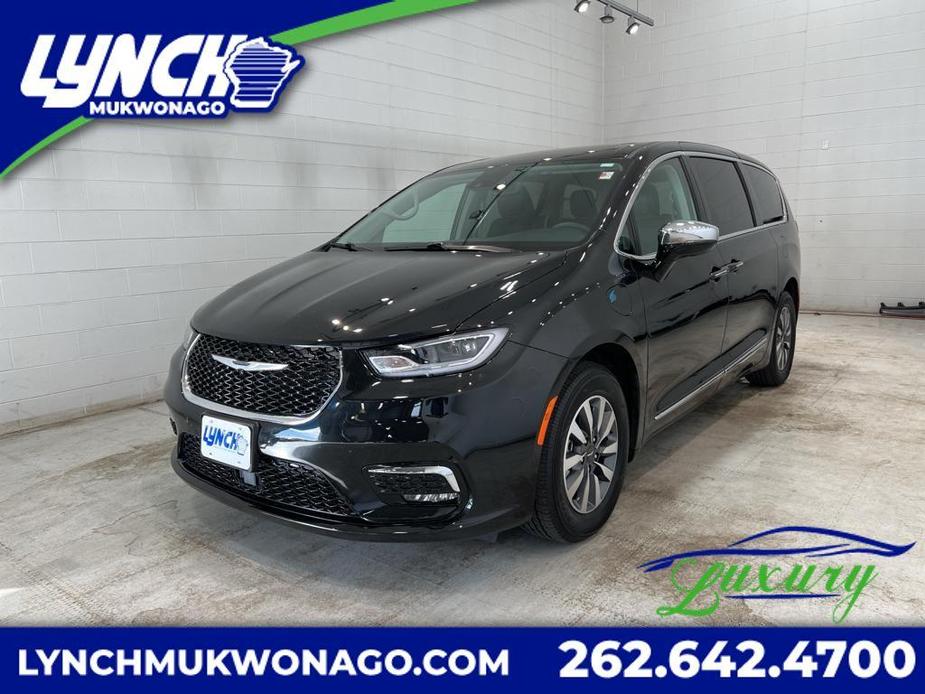 used 2023 Chrysler Pacifica Hybrid car, priced at $38,995