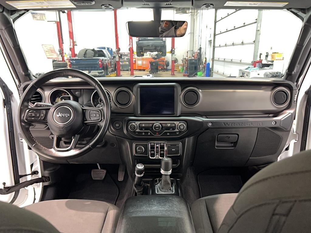 used 2022 Jeep Wrangler Unlimited car, priced at $31,995