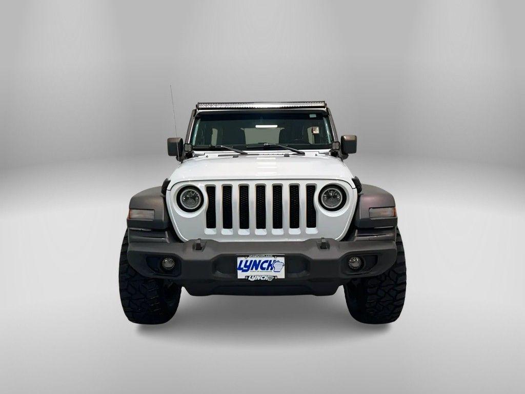 used 2022 Jeep Wrangler Unlimited car, priced at $31,995