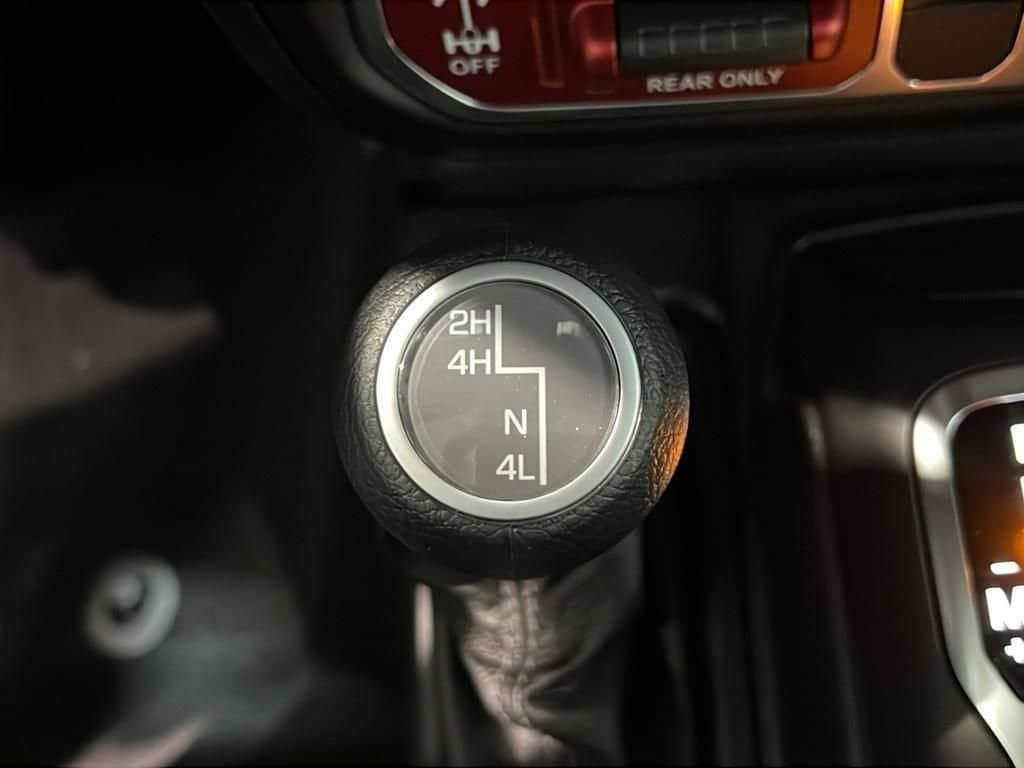 new 2025 Jeep Wrangler car, priced at $54,266