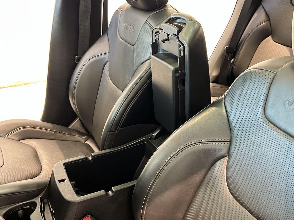 used 2022 Jeep Cherokee car, priced at $24,999