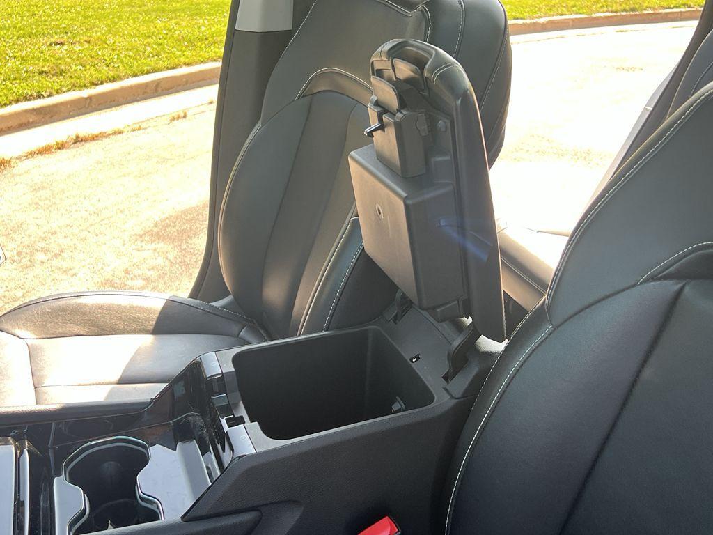 used 2022 Jeep Grand Cherokee L car, priced at $33,989