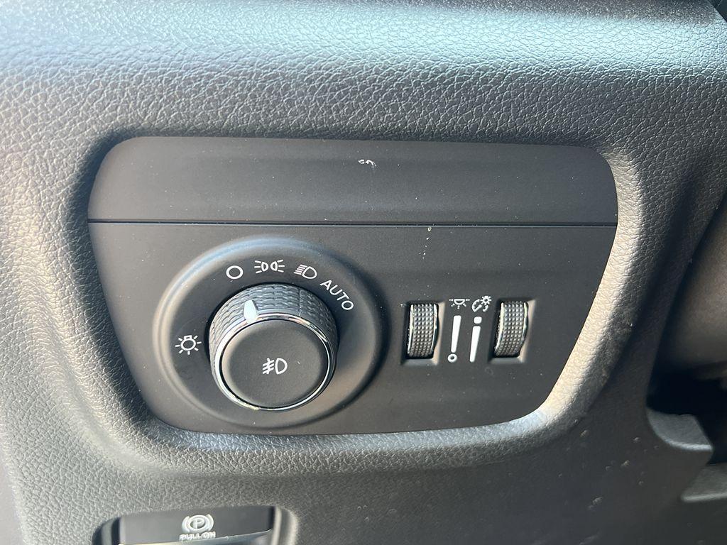 used 2022 Jeep Grand Cherokee L car, priced at $33,989