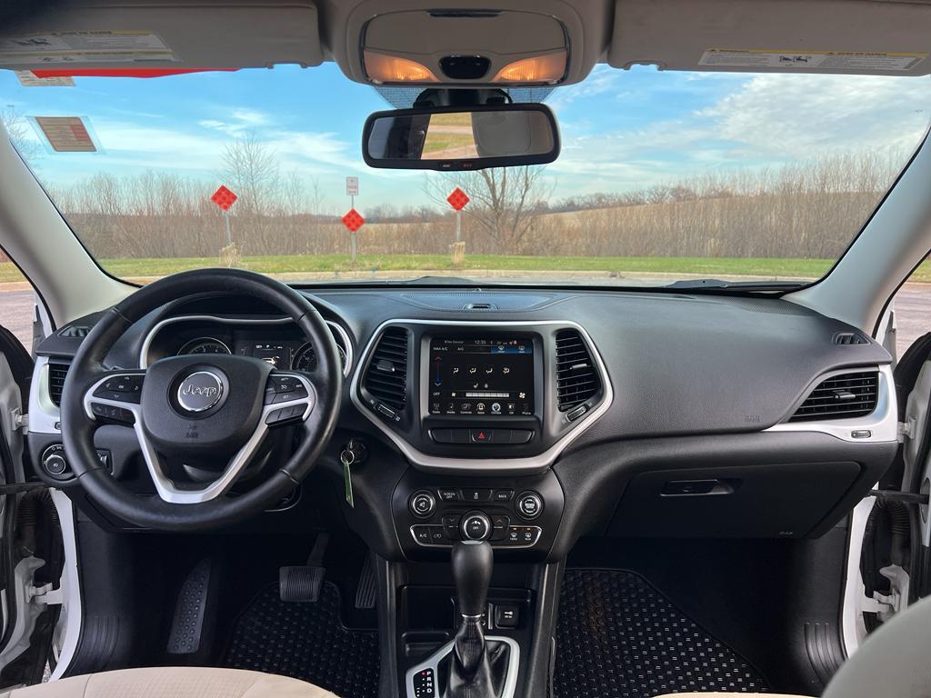 used 2015 Jeep Cherokee car, priced at $11,985