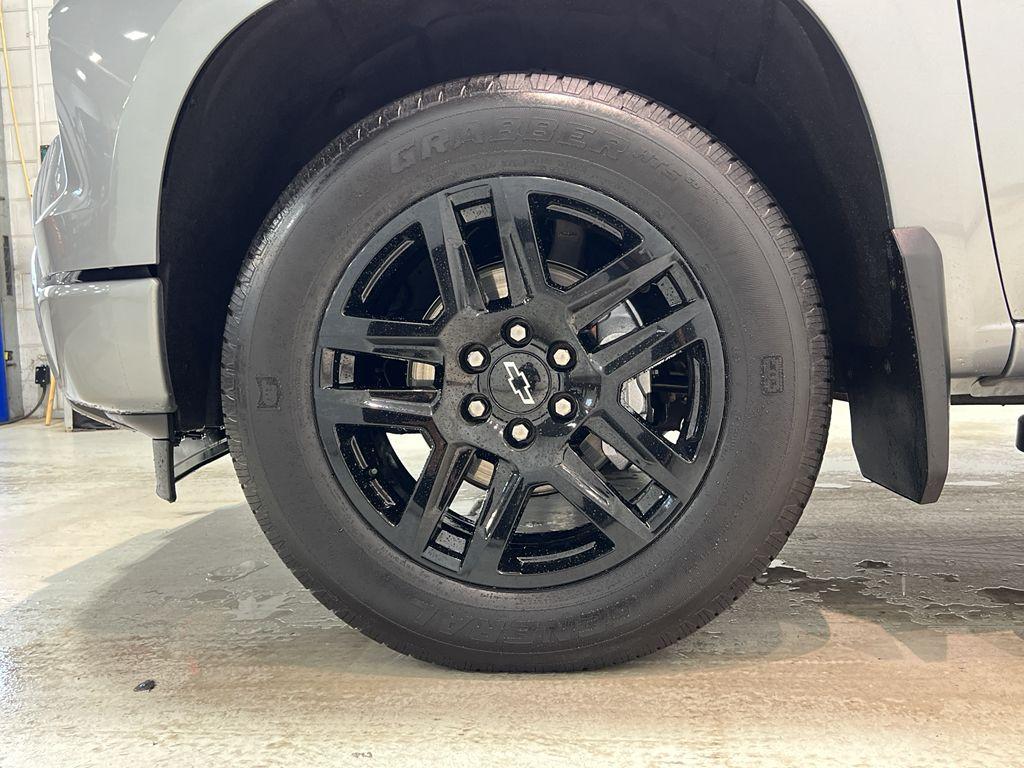 used 2024 Chevrolet Silverado 1500 car, priced at $52,490