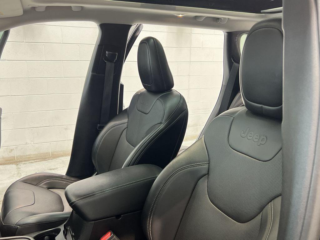 used 2022 Jeep Cherokee car, priced at $23,999