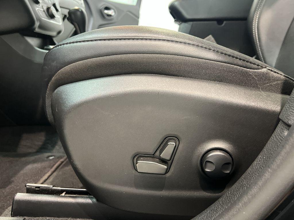 used 2022 Jeep Cherokee car, priced at $23,999
