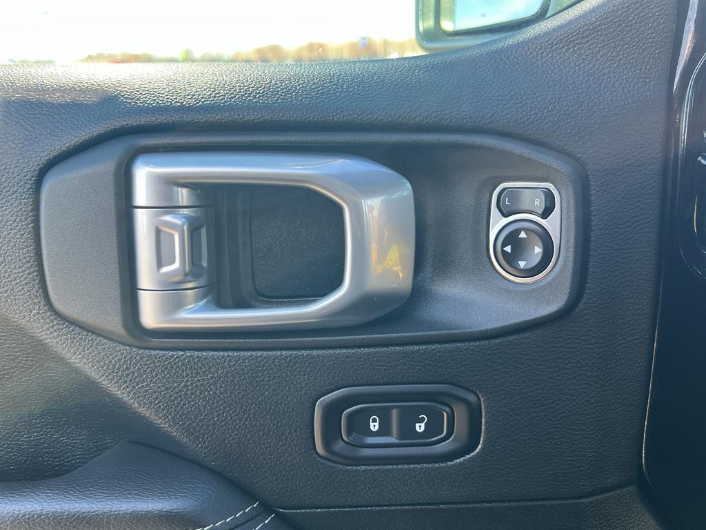 used 2021 Jeep Wrangler Unlimited car, priced at $33,495