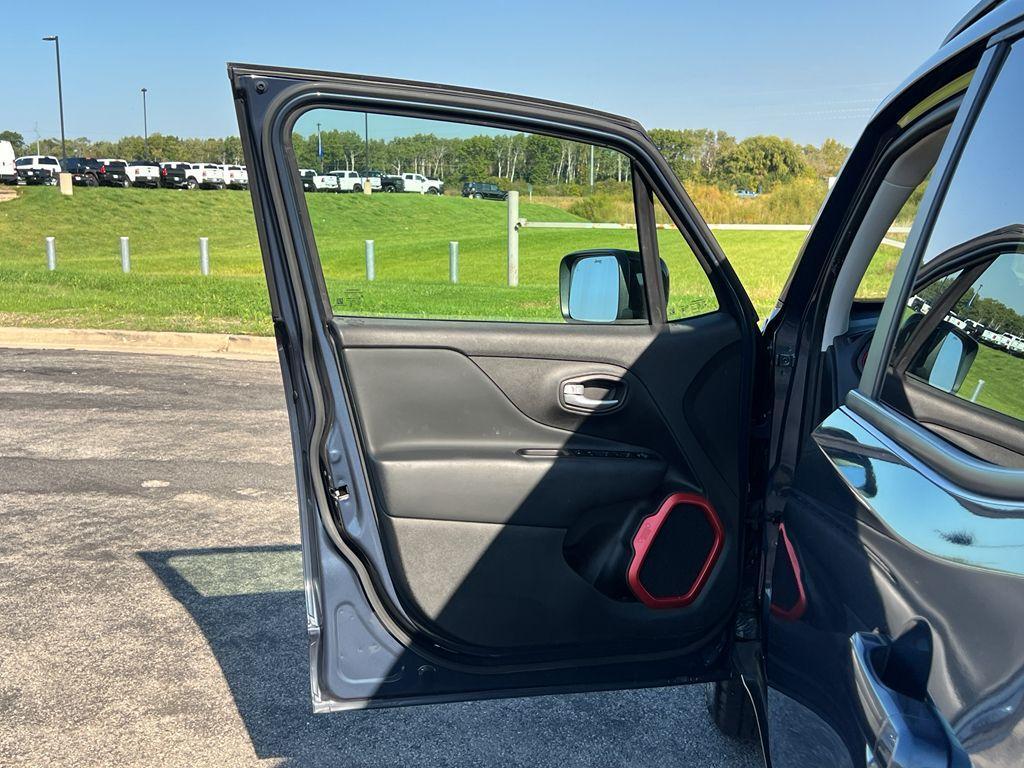 used 2023 Jeep Renegade car, priced at $24,989