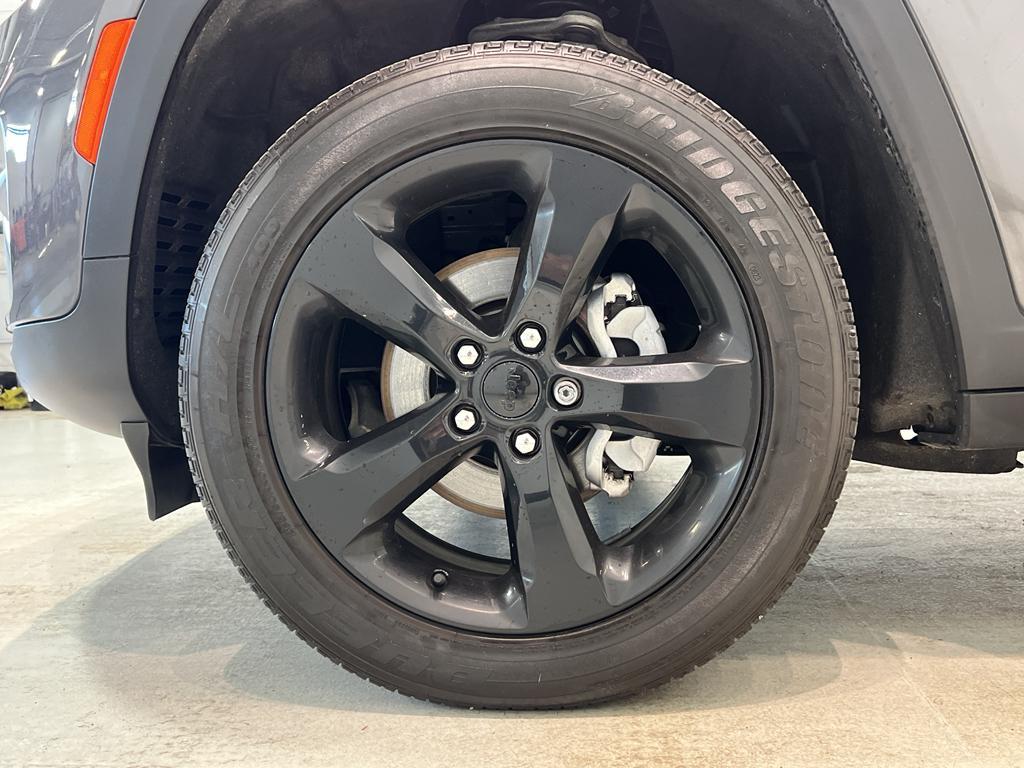 used 2023 Jeep Grand Cherokee car, priced at $39,799