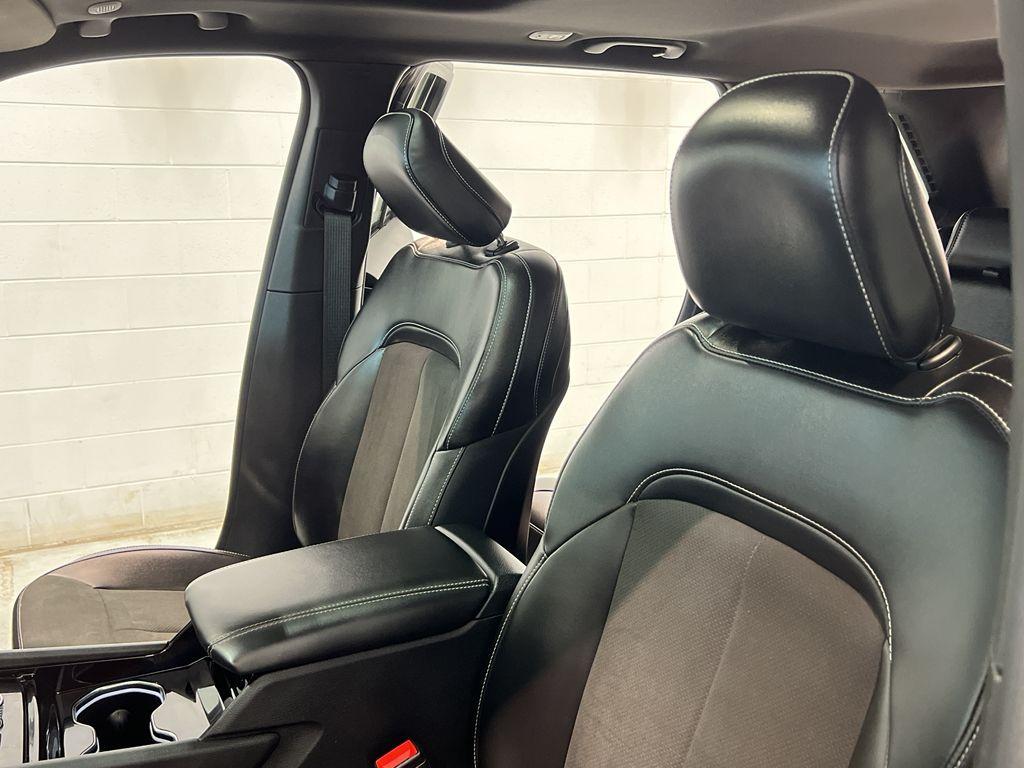 used 2023 Jeep Grand Cherokee car, priced at $39,899