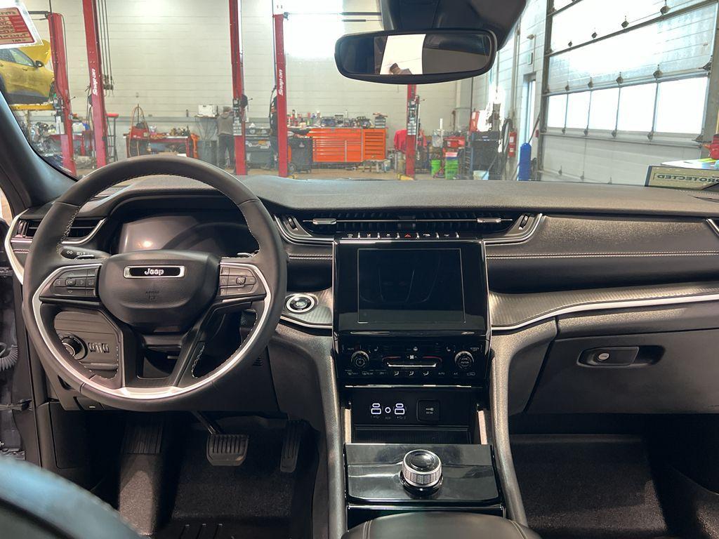 used 2023 Jeep Grand Cherokee car, priced at $39,899