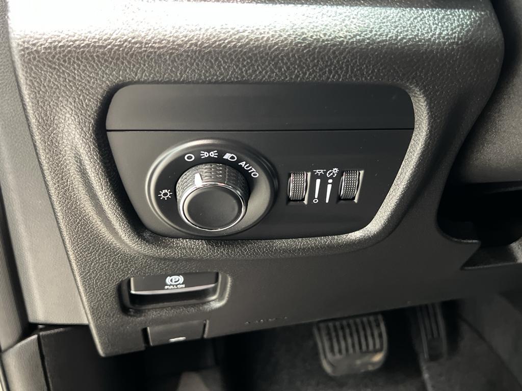 used 2023 Jeep Grand Cherokee car, priced at $39,799