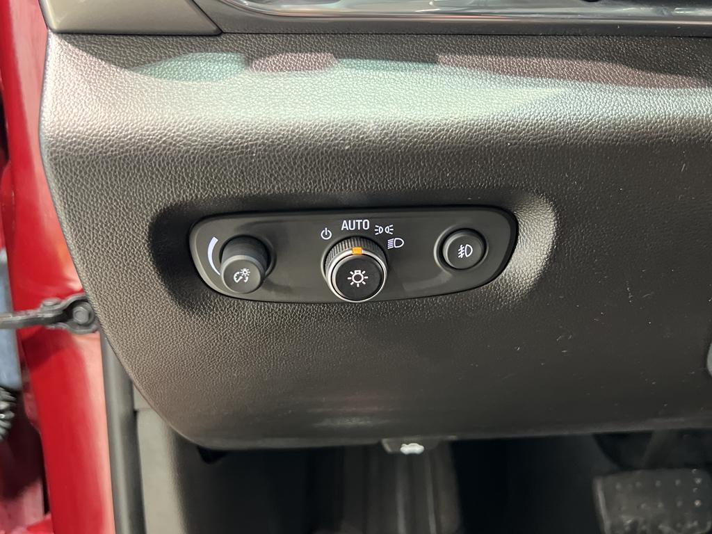 used 2018 Chevrolet Traverse car, priced at $17,995