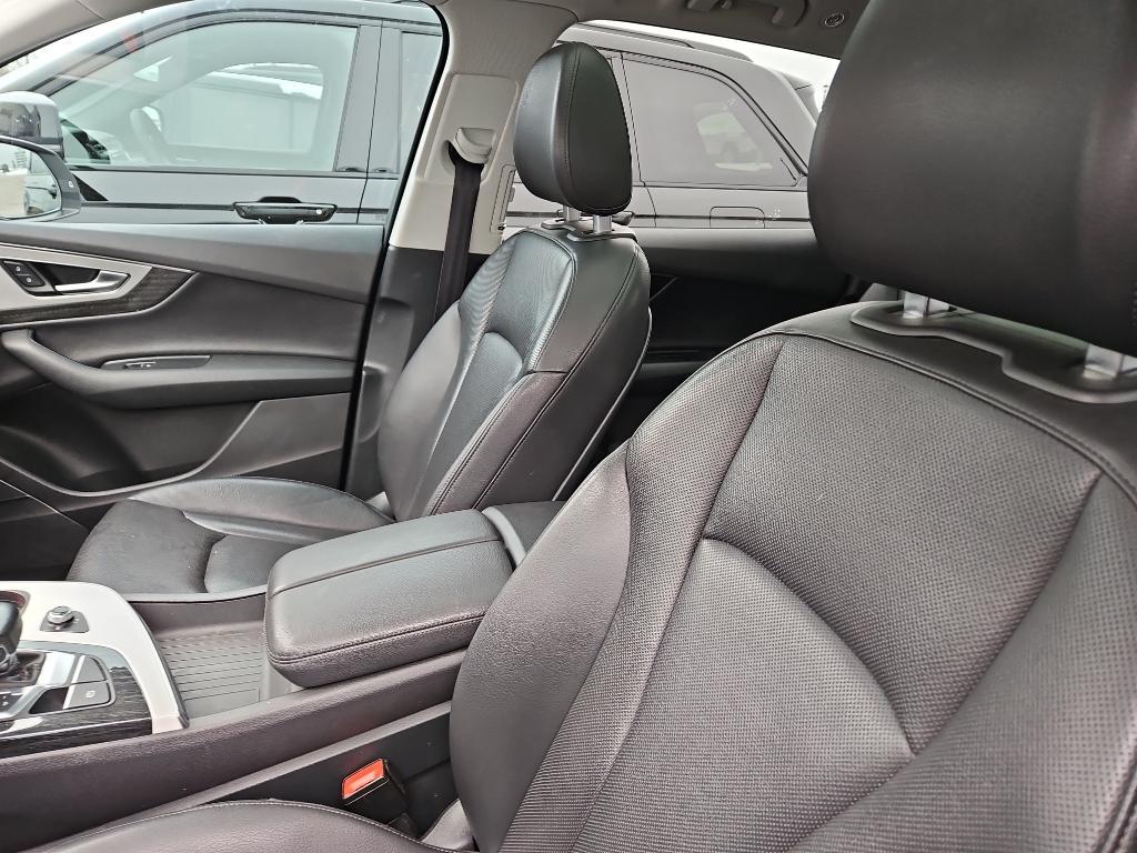 used 2018 Audi Q7 car, priced at $21,395