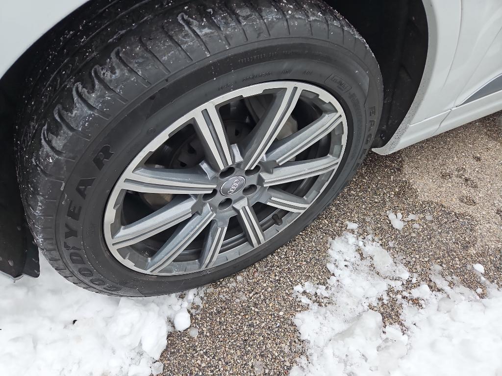 used 2018 Audi Q7 car, priced at $21,395