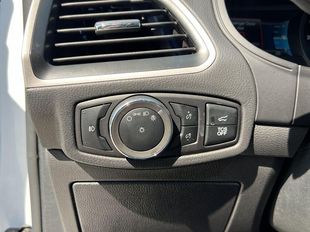 used 2024 Ford Edge car, priced at $25,990
