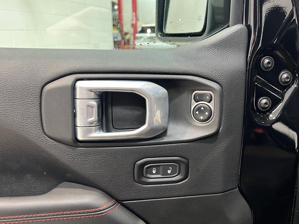 new 2025 Jeep Wrangler car, priced at $68,295