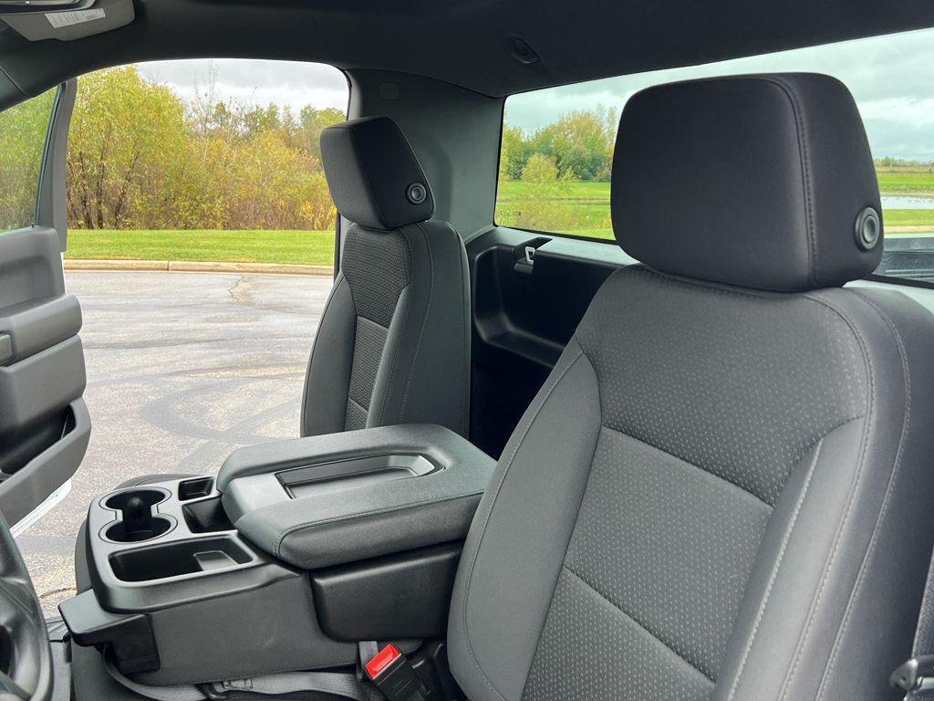 used 2024 Chevrolet Silverado 1500 car, priced at $29,995