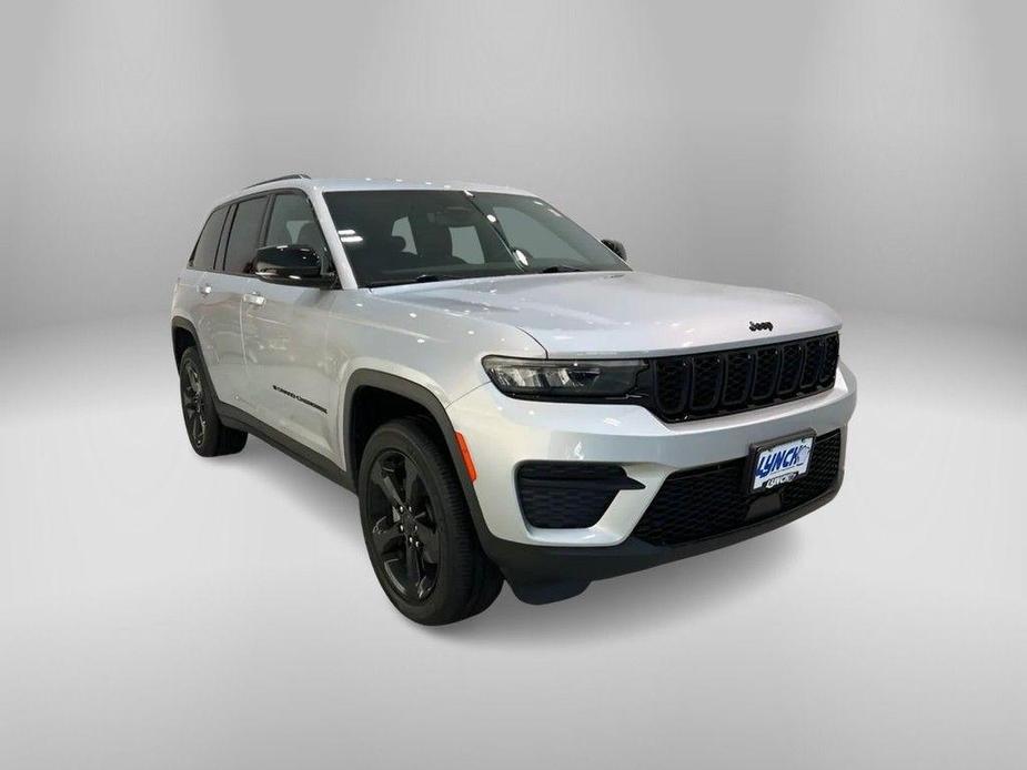 used 2023 Jeep Grand Cherokee car, priced at $35,495