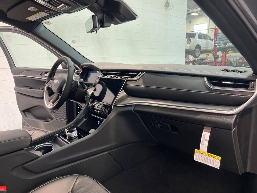 new 2025 Jeep Grand Cherokee L car, priced at $54,789