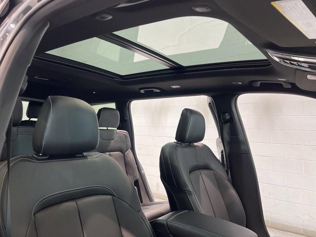 new 2025 Jeep Grand Cherokee L car, priced at $51,995