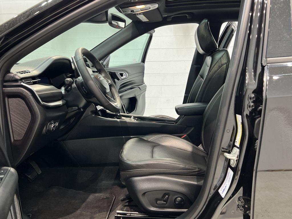 used 2023 Jeep Compass car, priced at $27,695