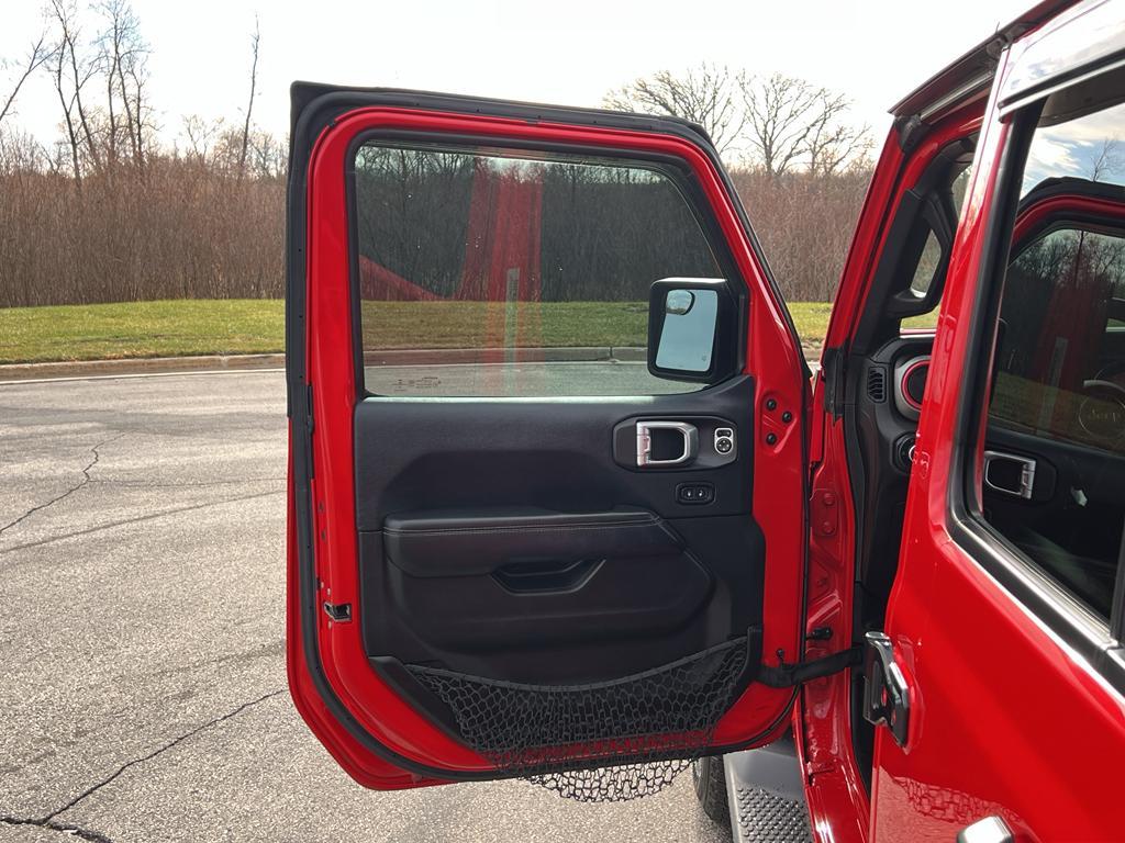 used 2018 Jeep Wrangler Unlimited car, priced at $24,695