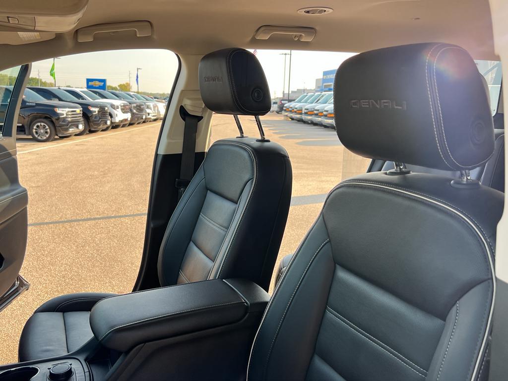used 2023 GMC Acadia car, priced at $39,995