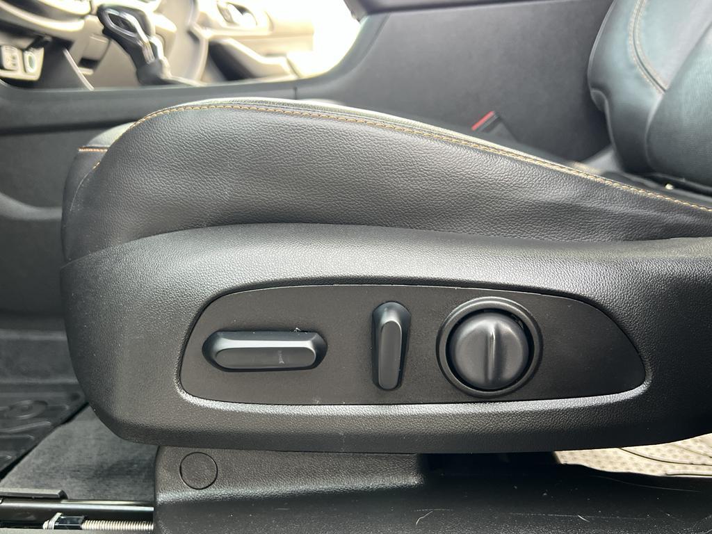 used 2021 Chevrolet Traverse car, priced at $25,495