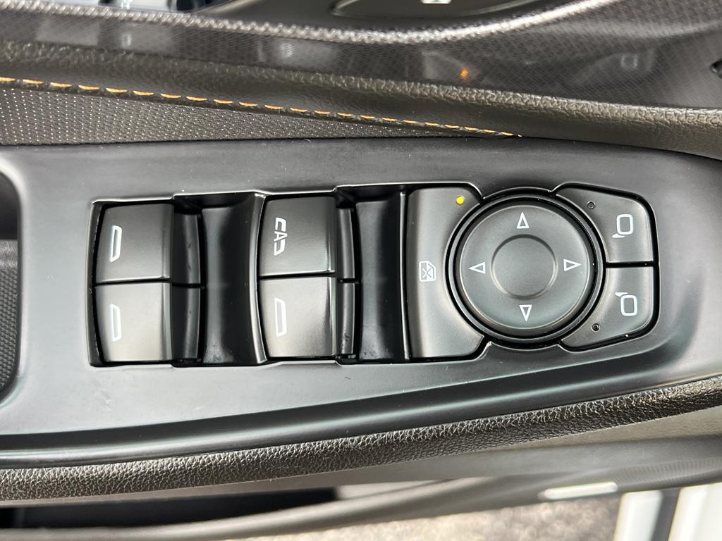 used 2021 Chevrolet Traverse car, priced at $25,495