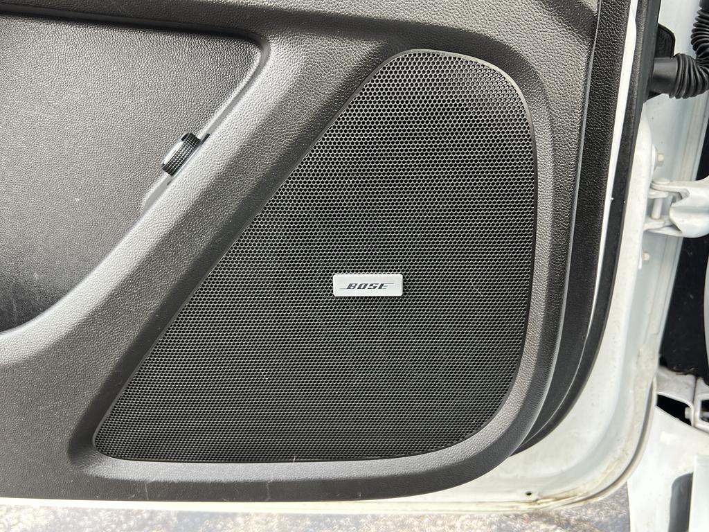 used 2021 Chevrolet Traverse car, priced at $25,495