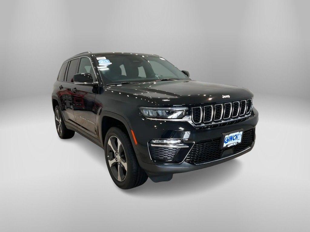 new 2024 Jeep Grand Cherokee car, priced at $47,995