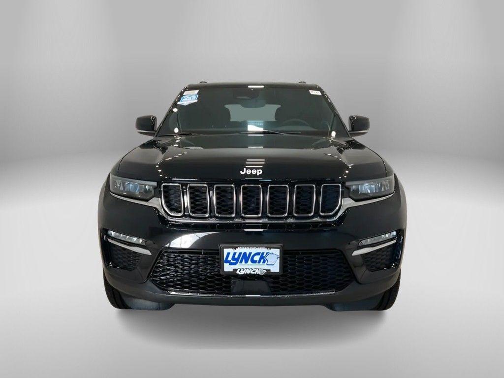 new 2024 Jeep Grand Cherokee car, priced at $47,995