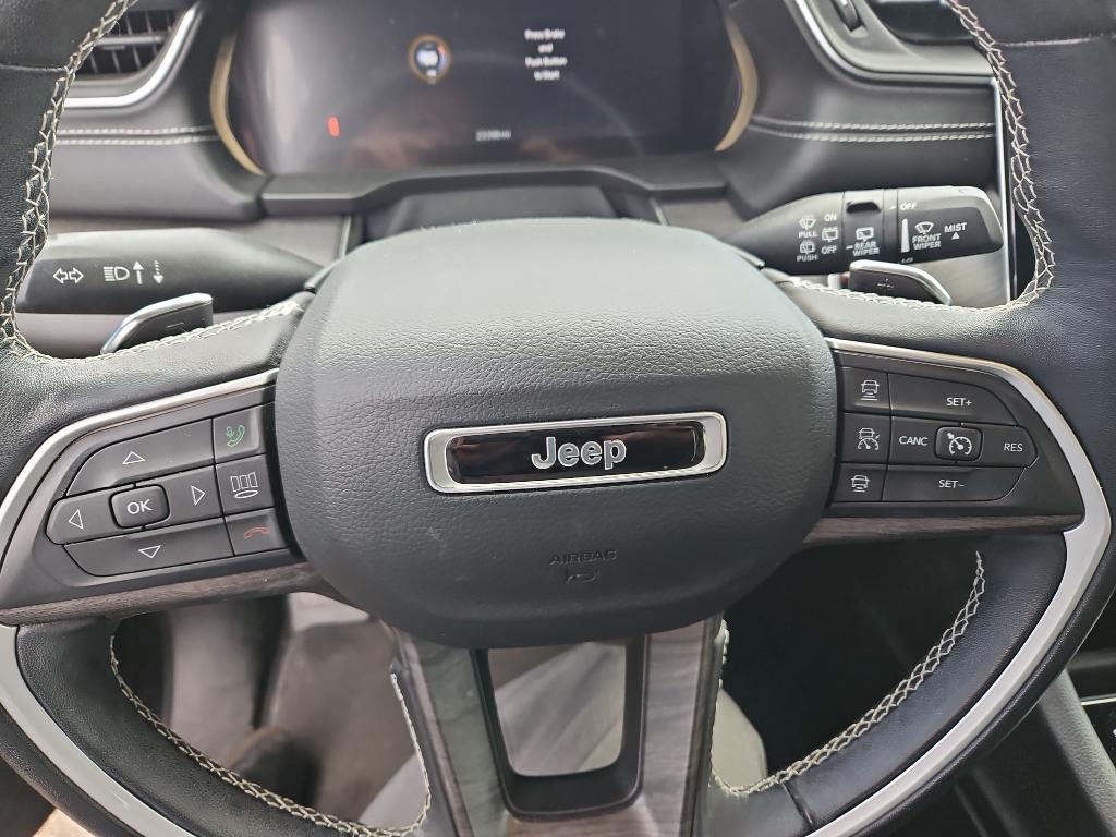 used 2022 Jeep Grand Cherokee car, priced at $32,995