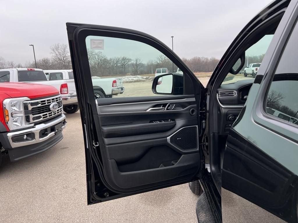 new 2024 Jeep Wagoneer L car, priced at $77,995