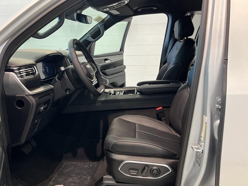 new 2025 Jeep Wagoneer L car, priced at $73,295