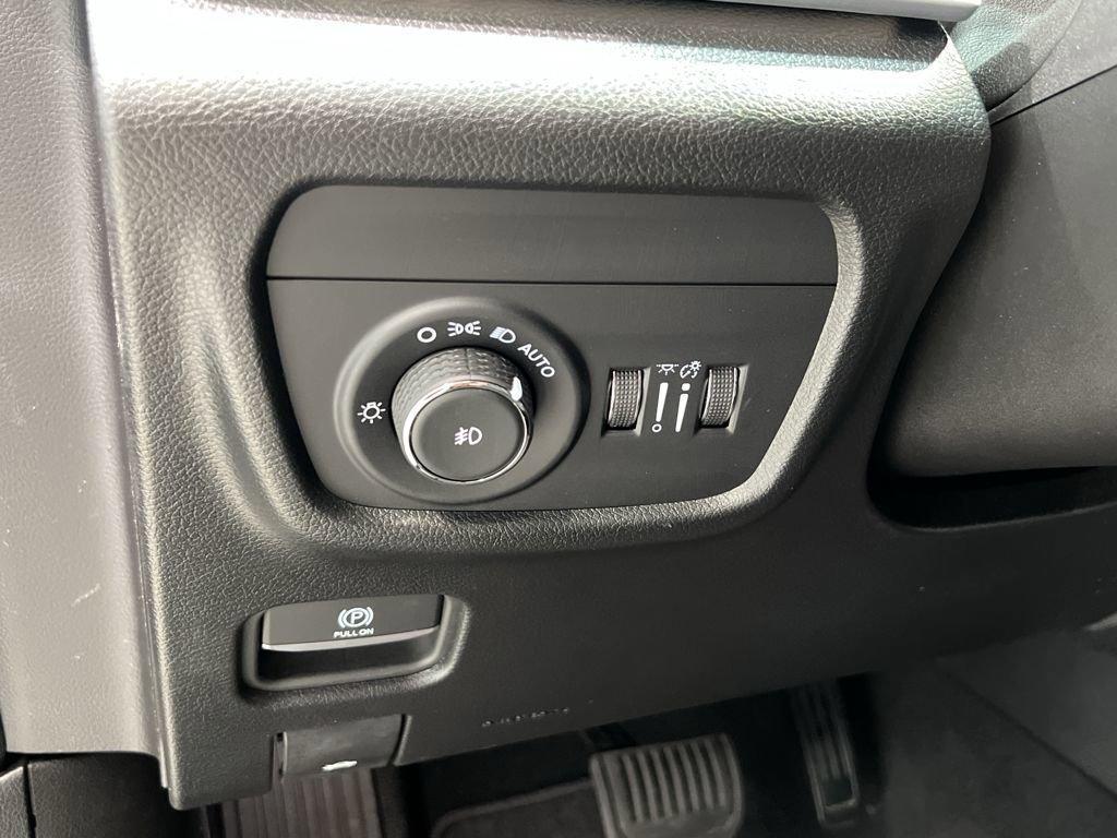 new 2025 Jeep Grand Cherokee car, priced at $49,866