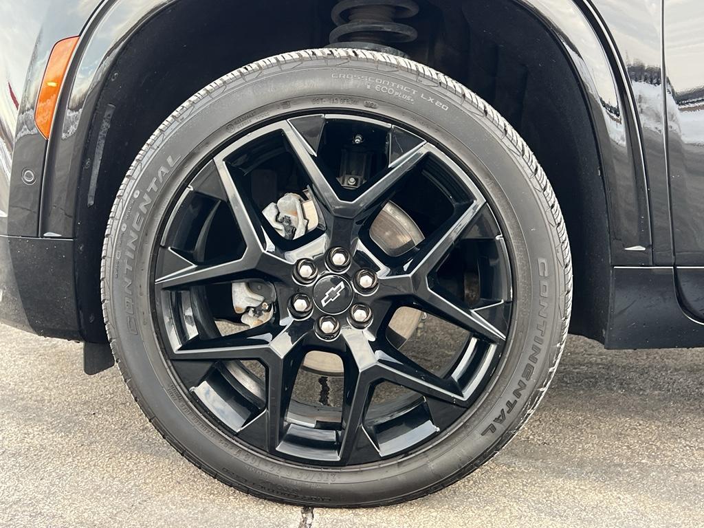 used 2024 Chevrolet Traverse car, priced at $51,995