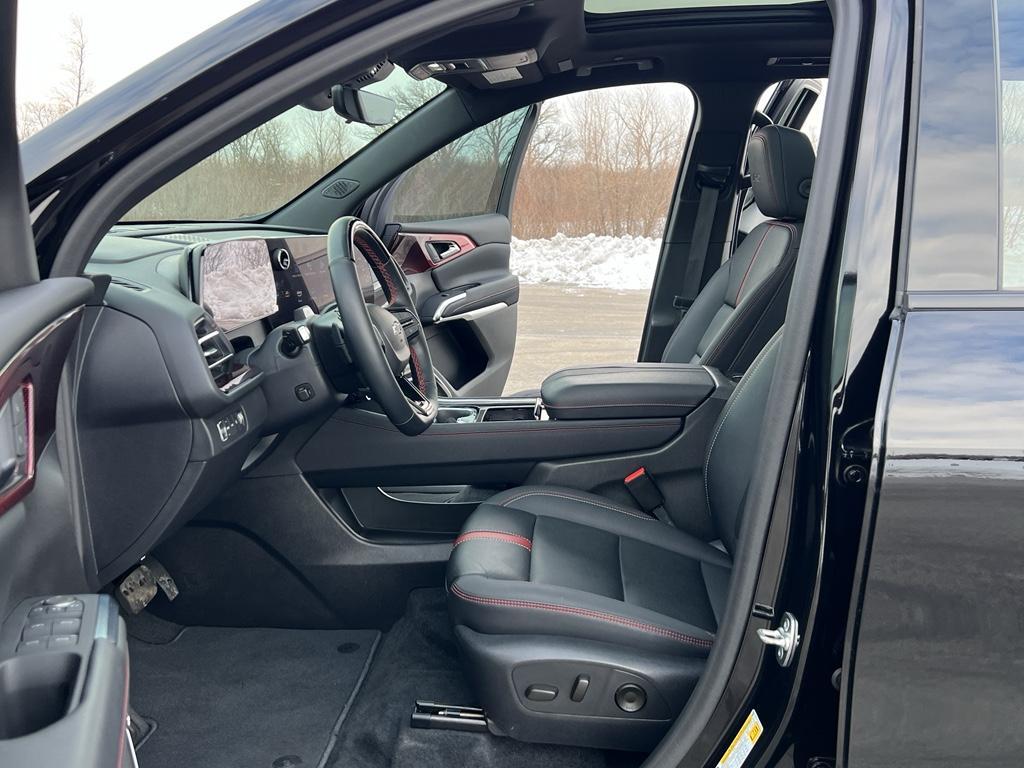 used 2024 Chevrolet Traverse car, priced at $51,995