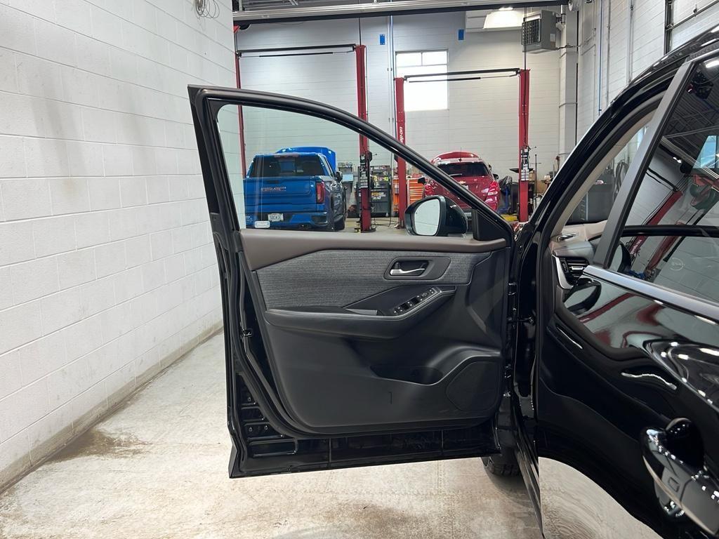 used 2022 Nissan Rogue car, priced at $24,411