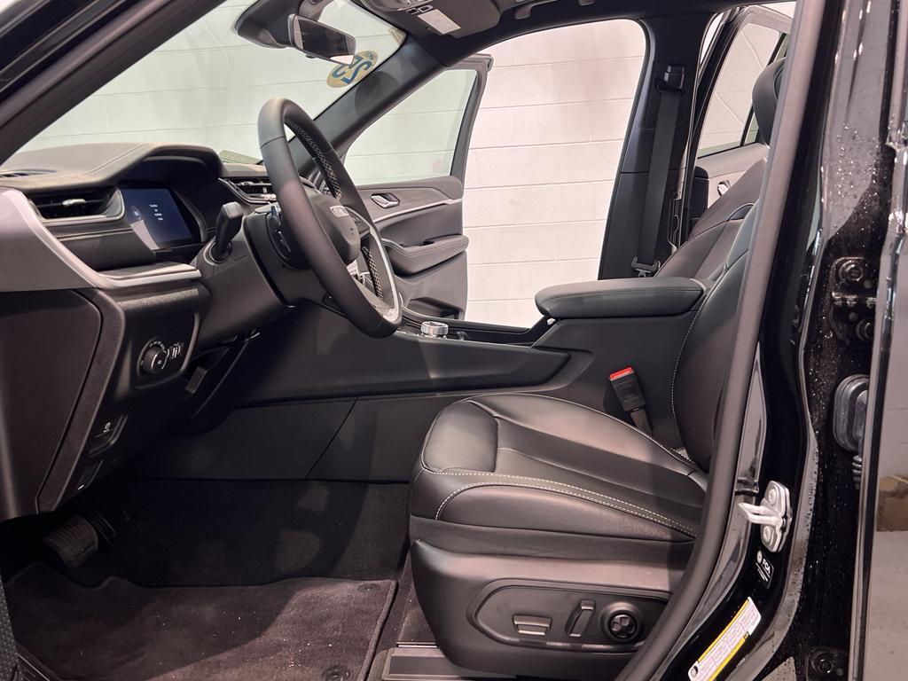 new 2025 Jeep Grand Cherokee L car, priced at $51,895