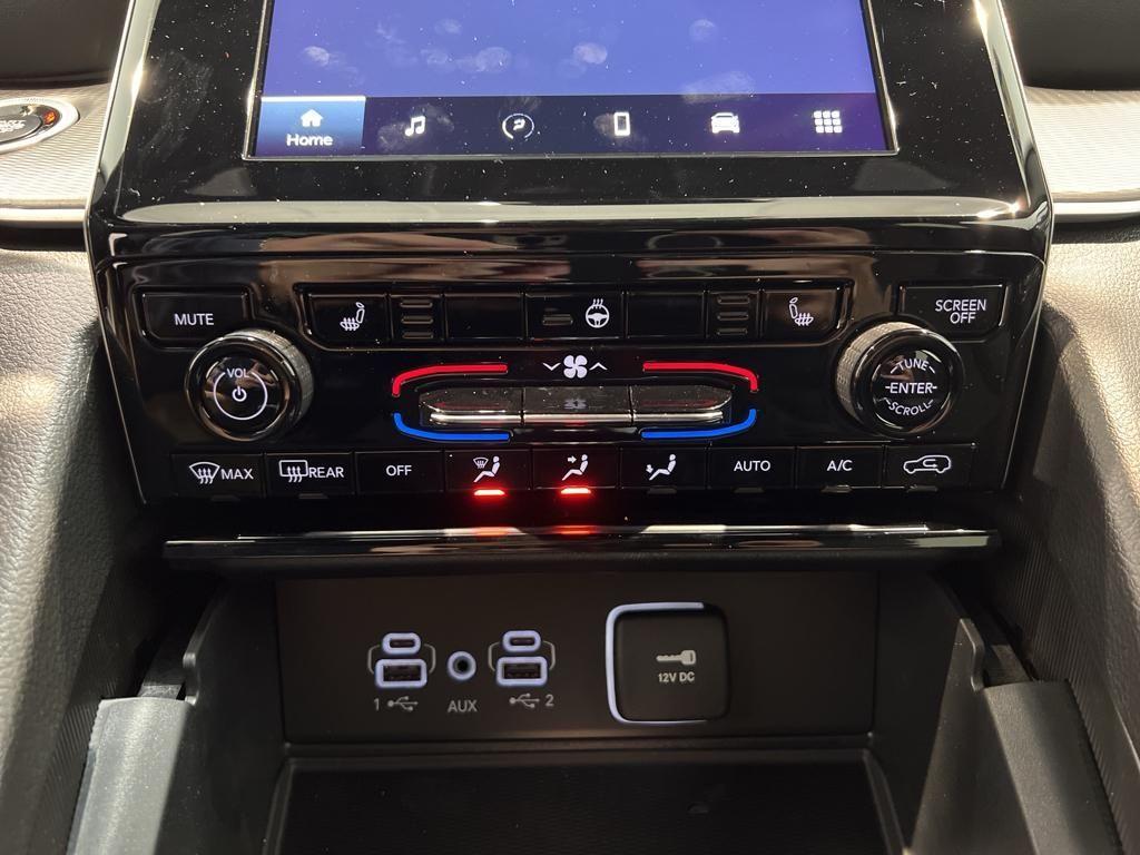 used 2024 Jeep Grand Cherokee car, priced at $42,799