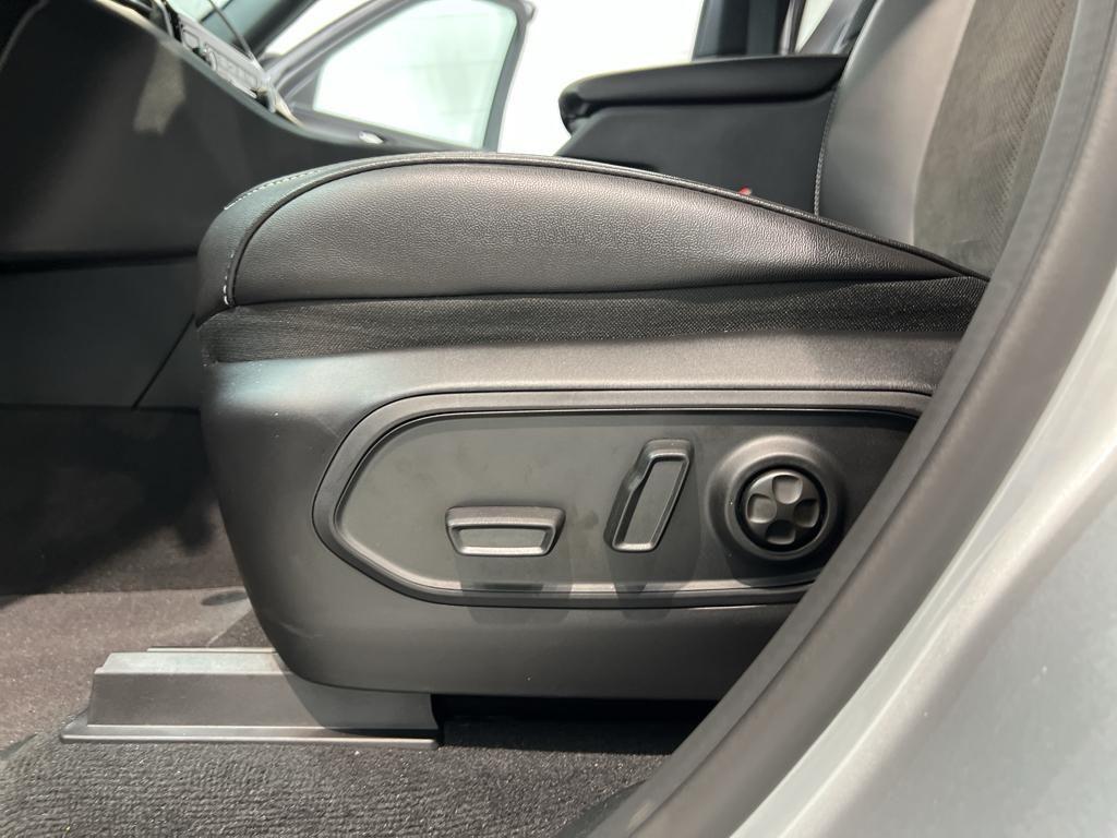 used 2024 Jeep Grand Cherokee car, priced at $42,799