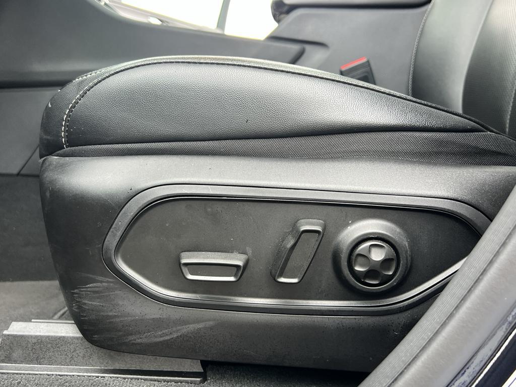 used 2024 Jeep Grand Cherokee car, priced at $39,995