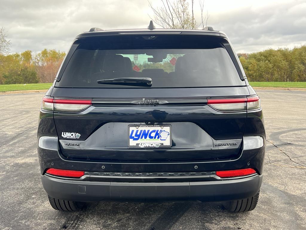 used 2024 Jeep Grand Cherokee car, priced at $39,995