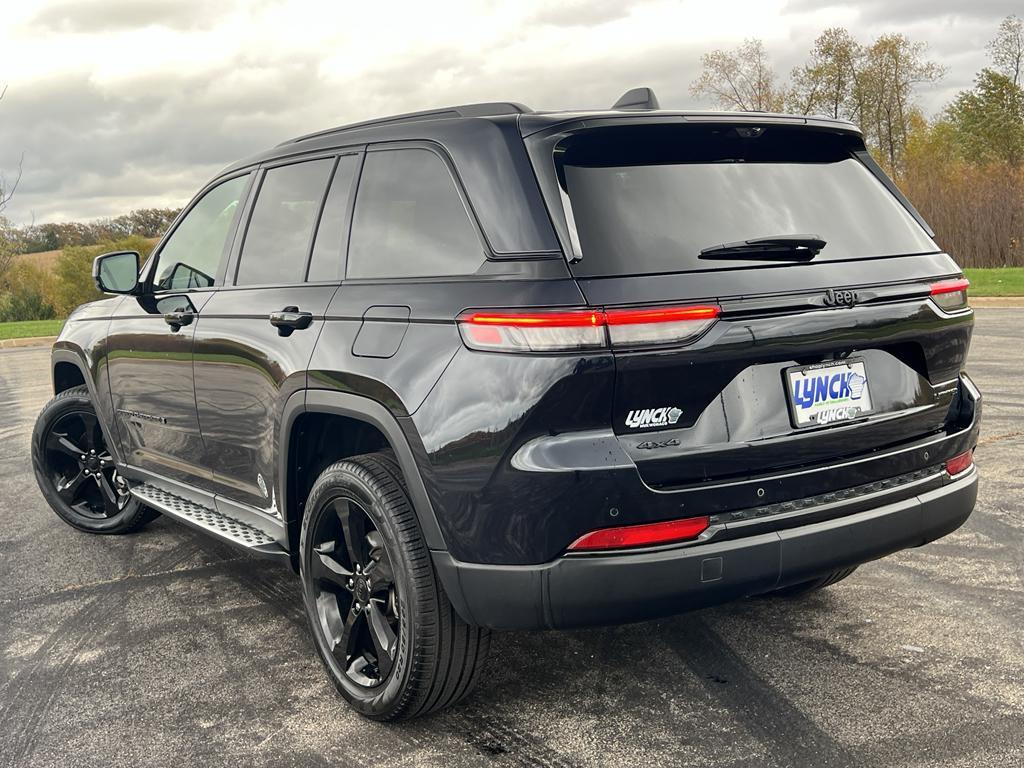used 2024 Jeep Grand Cherokee car, priced at $39,995